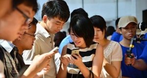 9-in-10-Chinese-People-Now-Owns-a-Smartphone-as-the-Market-Becomes-Oversaturated-WSJ